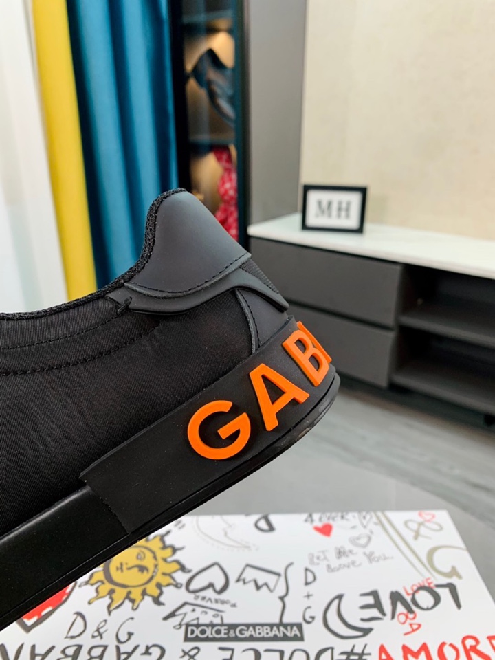 Dolce & Gabbana Low Tops Sneakers 89 - vstockx