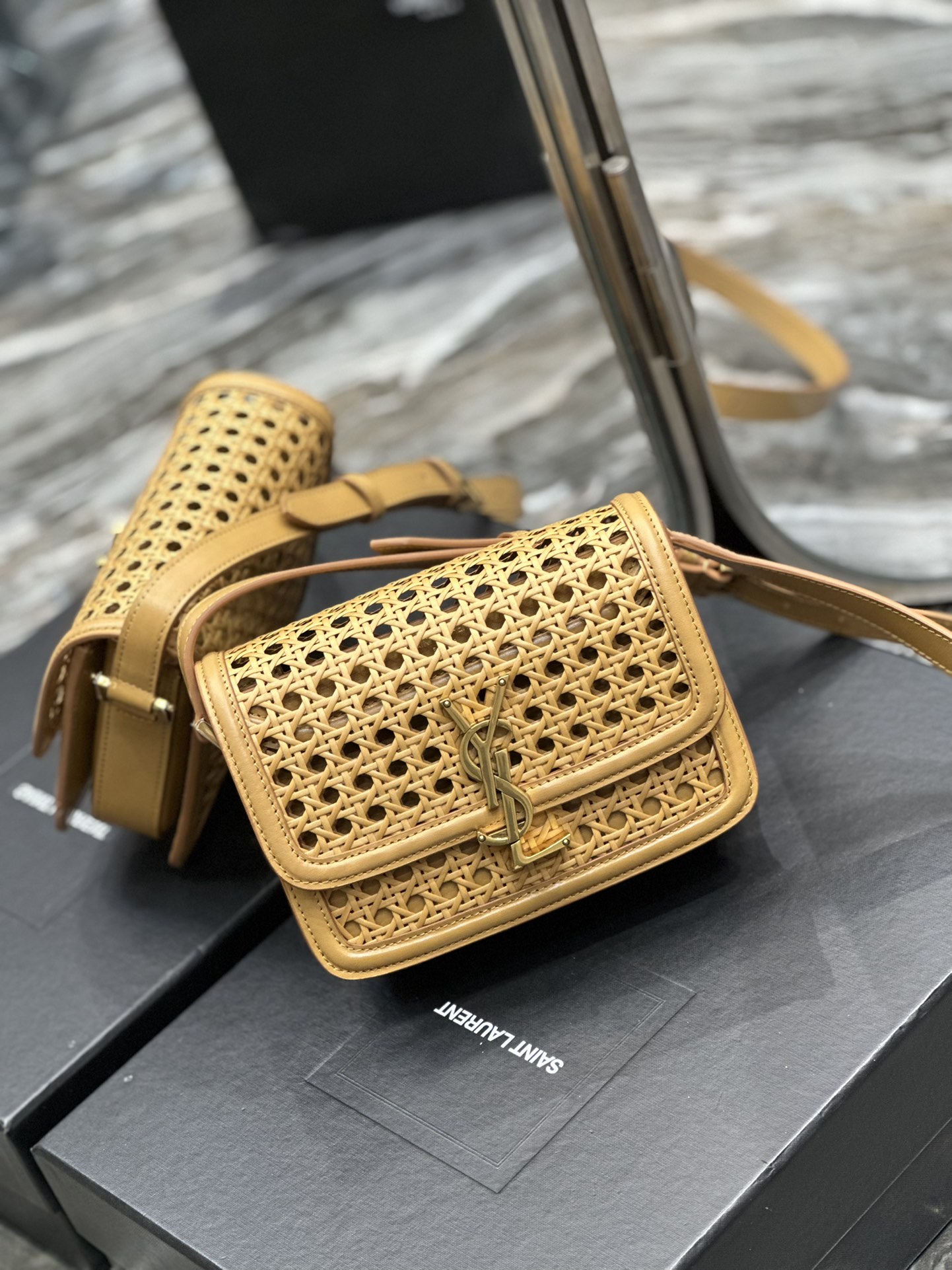Handbags SAINT LAURENT 634306 size 19  13  5 cm - vstockx