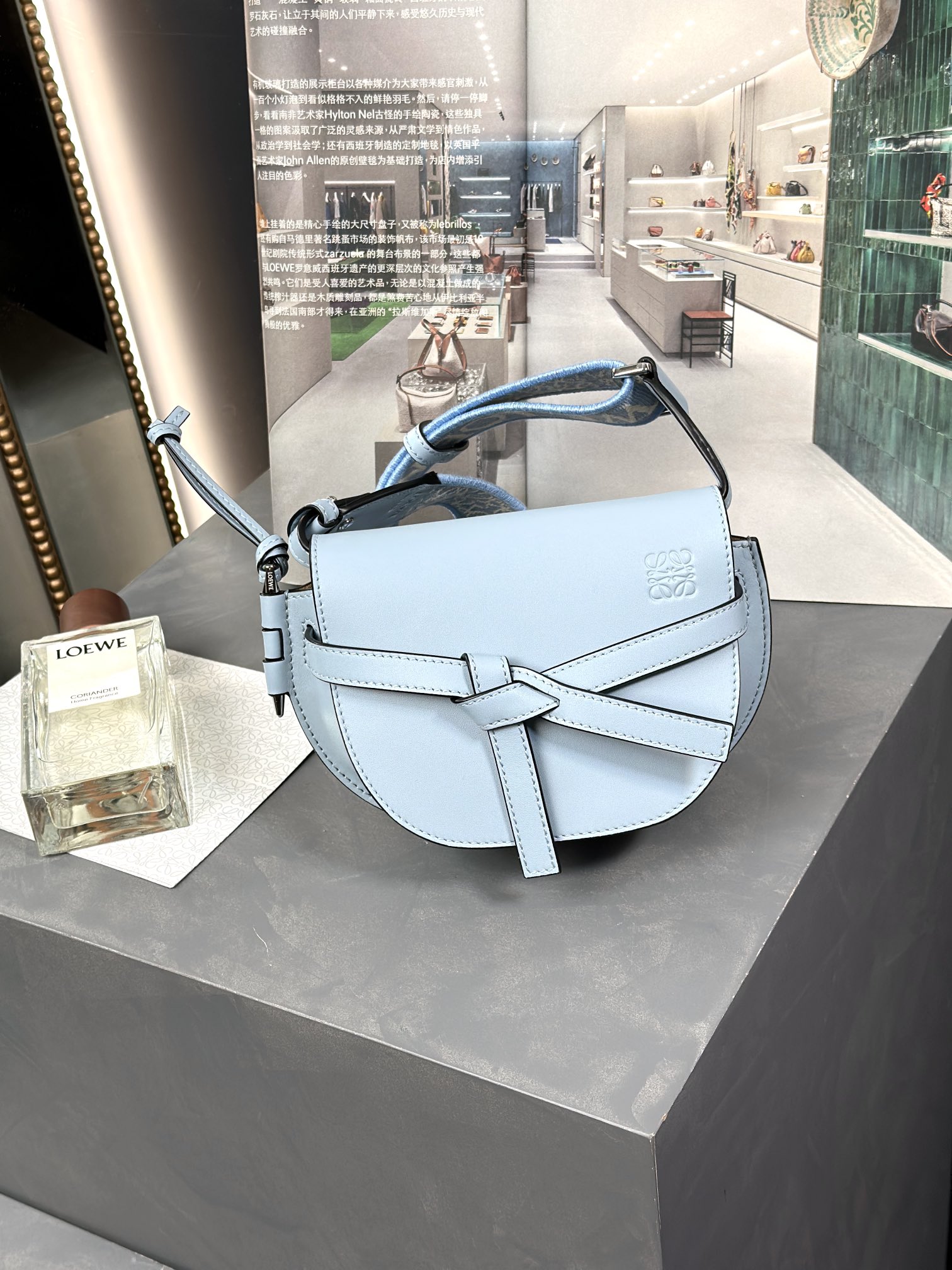 Handbags LOEWE   size:15*12.5*9cm - vstockx