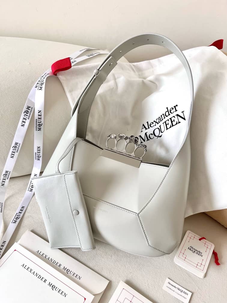 Handbag Alexander McQueen hobo size 20*12*8 cm size 30*18*7 cm - vstockx