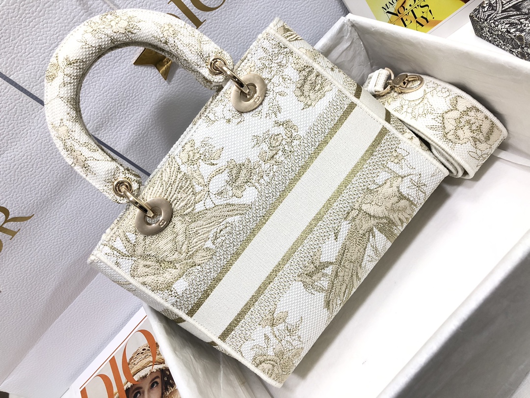 Handbag Dior M0565 size 24 x 20 x 11 cm - vstockx