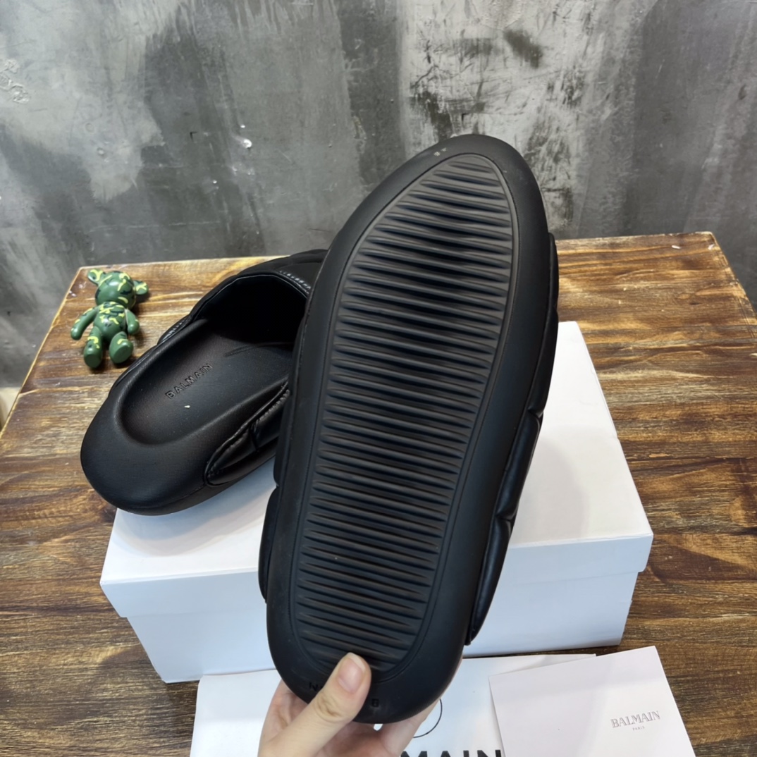 Balmain Quilted leather B-IT mules 4 - vstockx