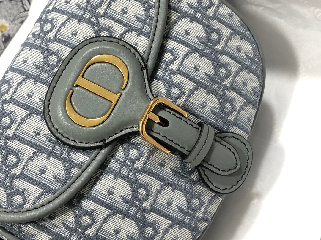 Handbag Dior M9317 size 18*14*5 - vstockx