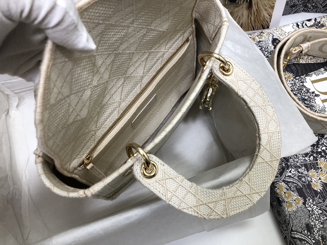 Handbag Dior M0565 size 24*20*11 cmm - vstockx