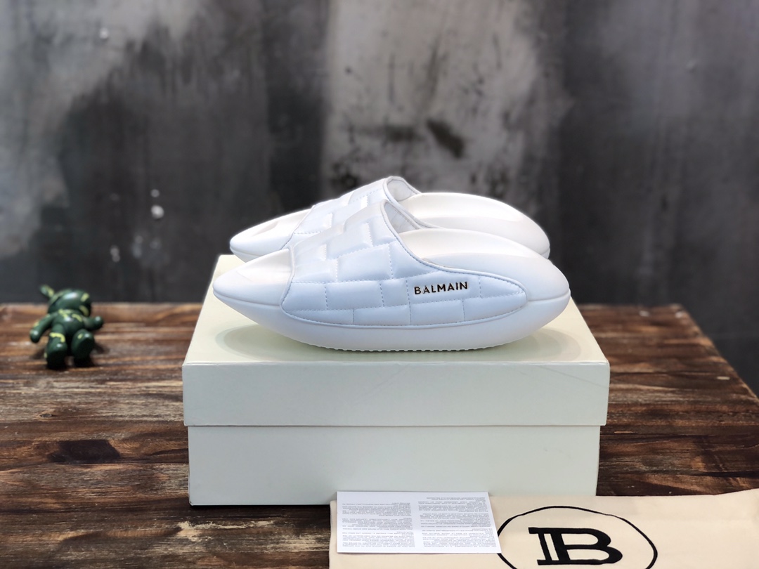 Balmain Quilted leather B-IT mules 13 - vstockx