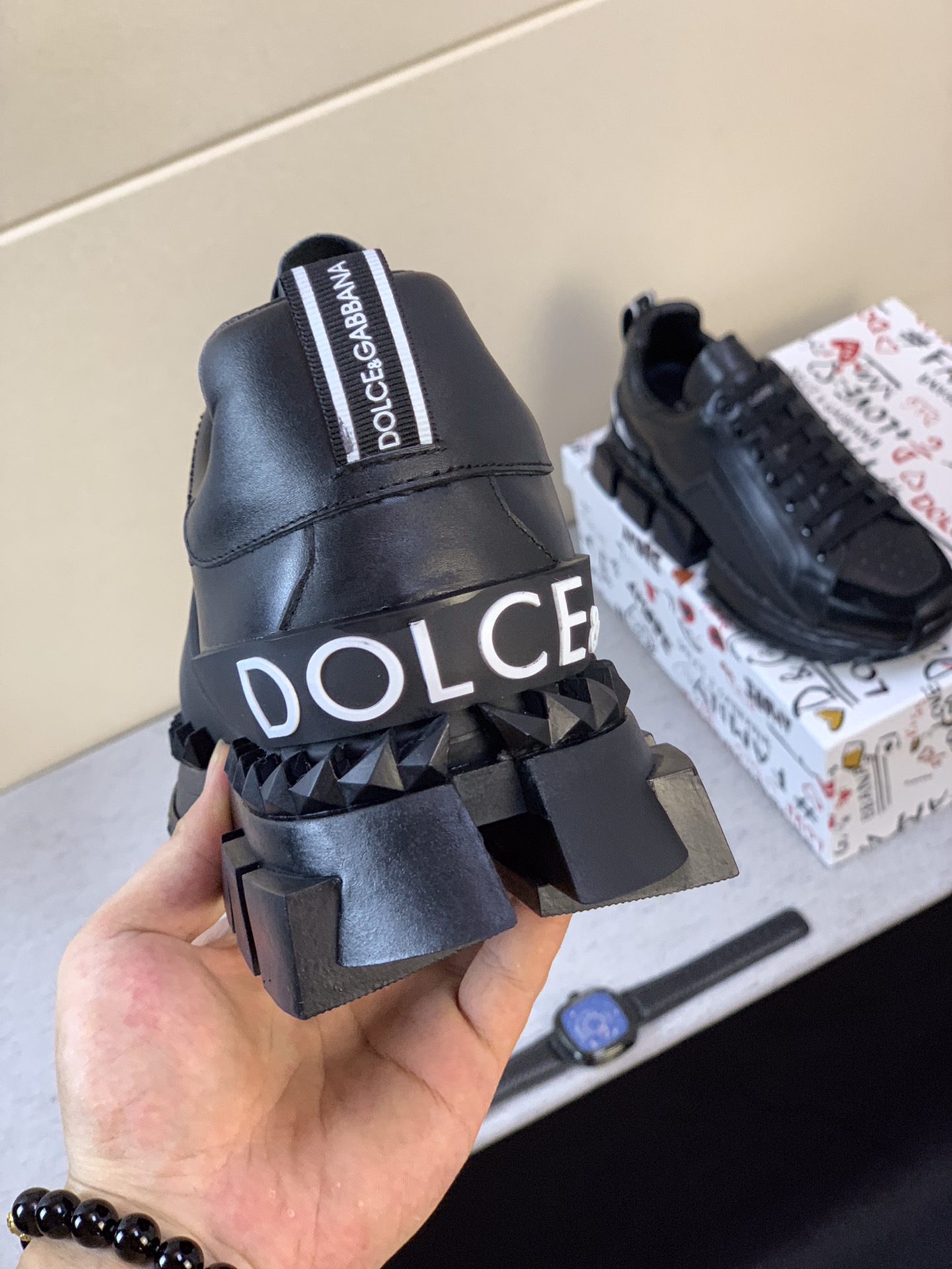 Dolce & Gabbana Low Tops Sneakers 37 - vstockx