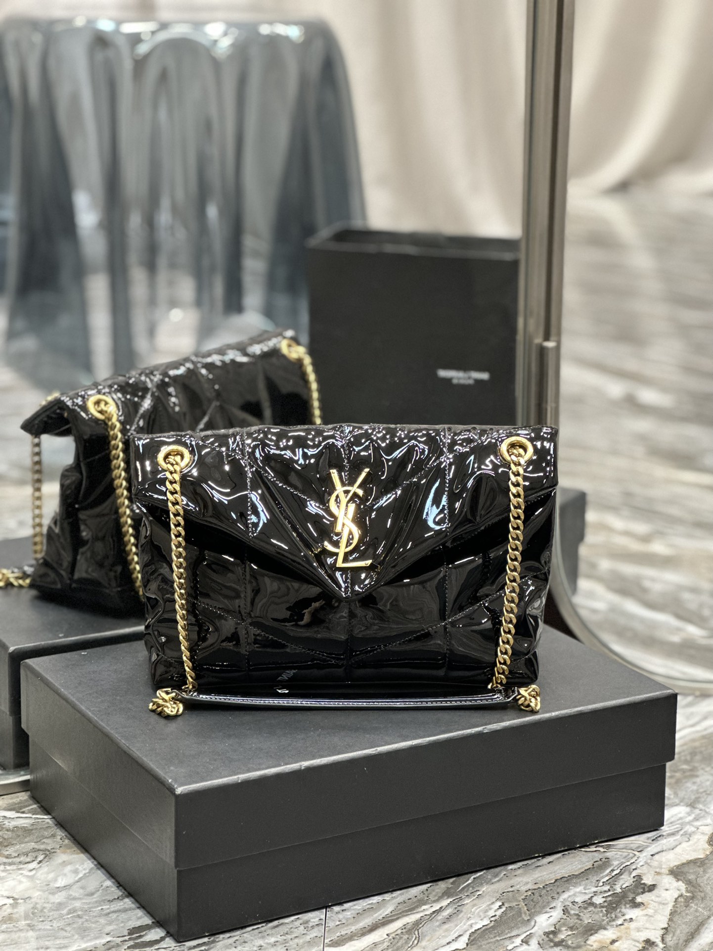 Handbags SAINT LAURENT 577476 size 29x17x11 cm - vstockx