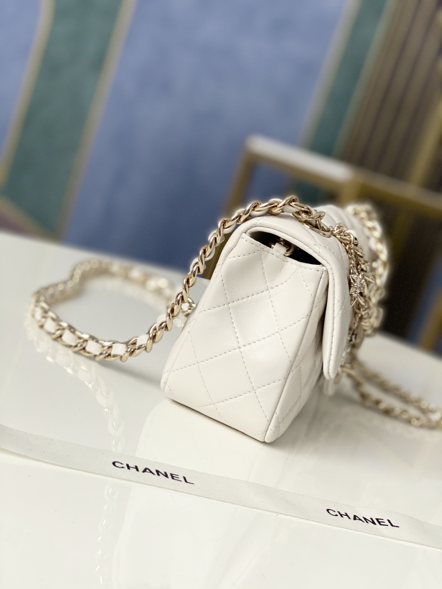 Handbag Chanel AS2326 size 20 cm - vstockx