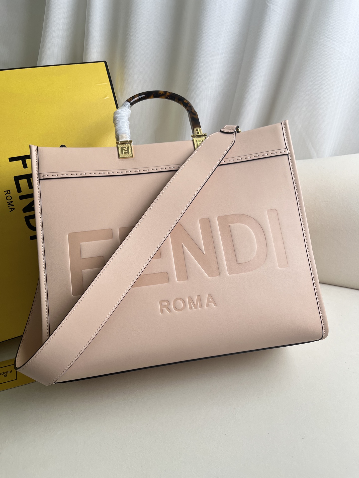 handbags FENDI 877 size:17*35*31 - vstockx