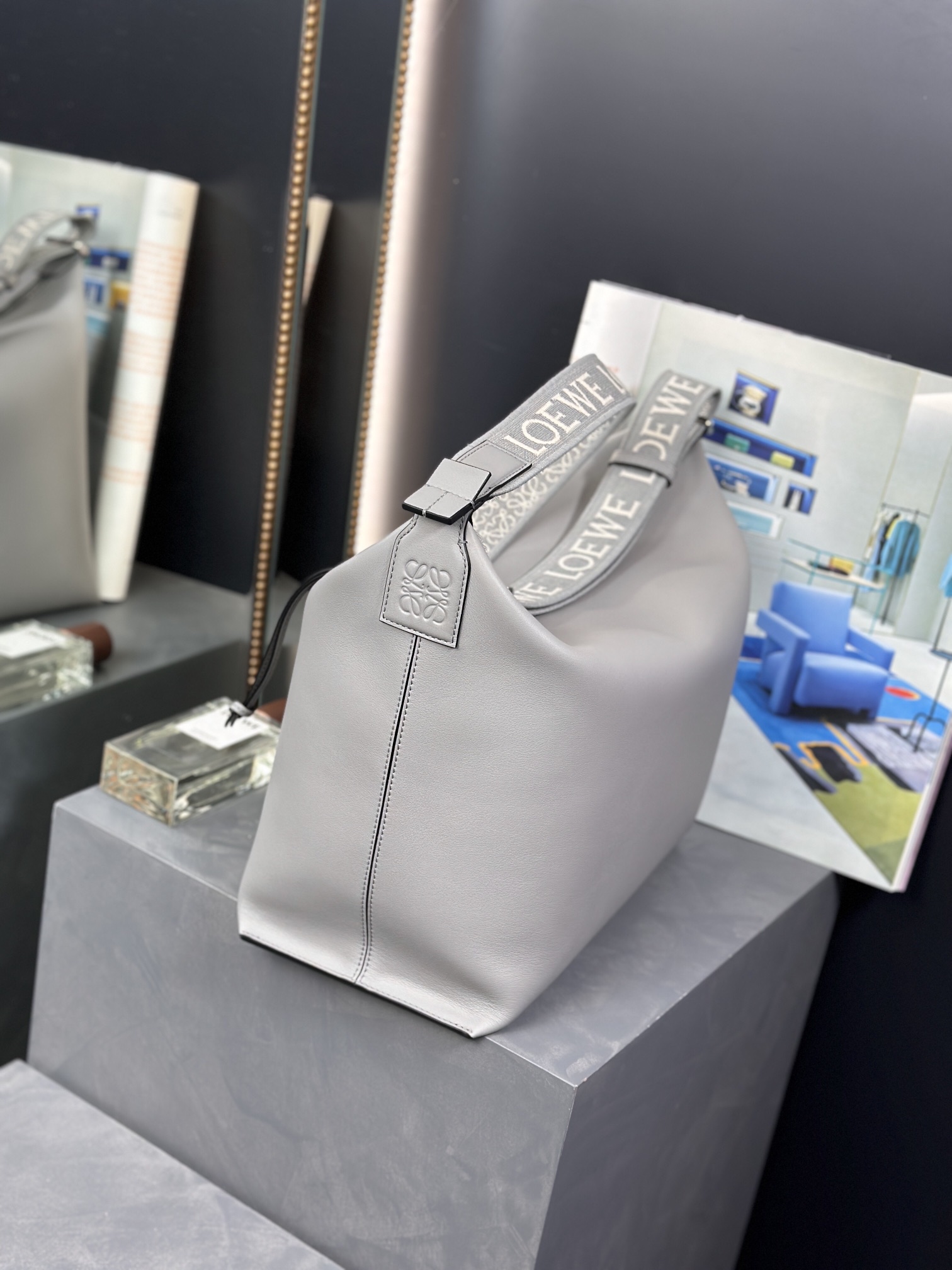 Handbags LOEWE  size:43-13.5-29 cm - vstockx