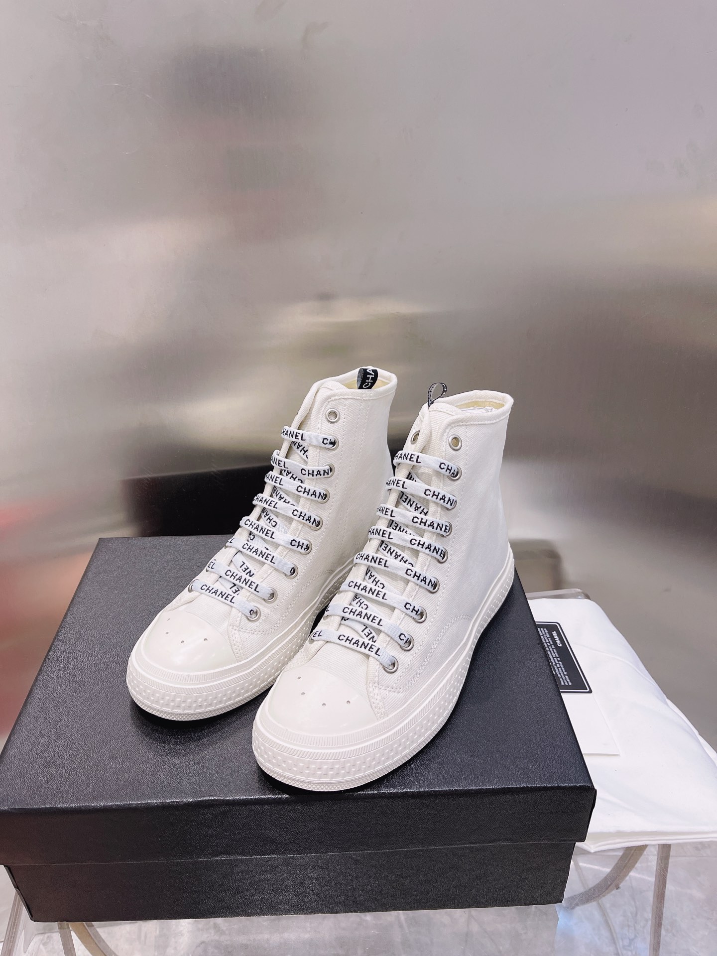 Chanel Flat canvas Sneaker 6 - vstockx