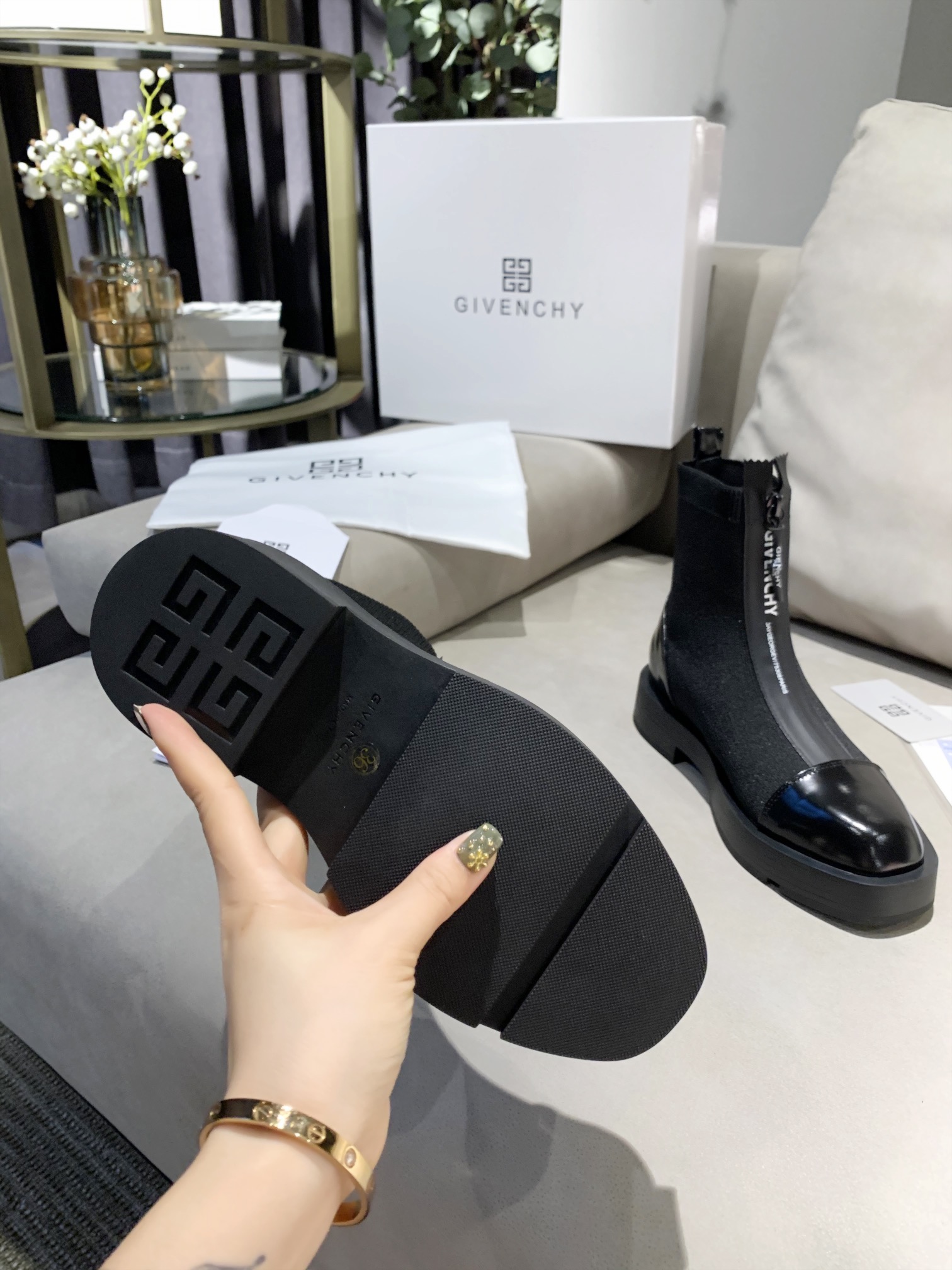 Givenchy Boots 20 - vstockx