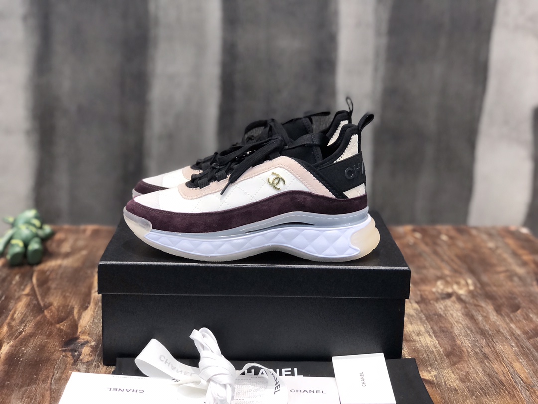 Chanel Fabric & Suede Calfskin Low Top Sneaker 8 - vstockx