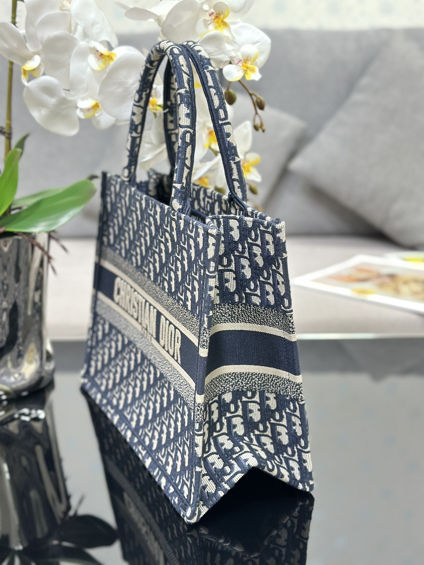 Handbag Dior M1286 size 36 x 27.5 x 16.5 cm - vstockx