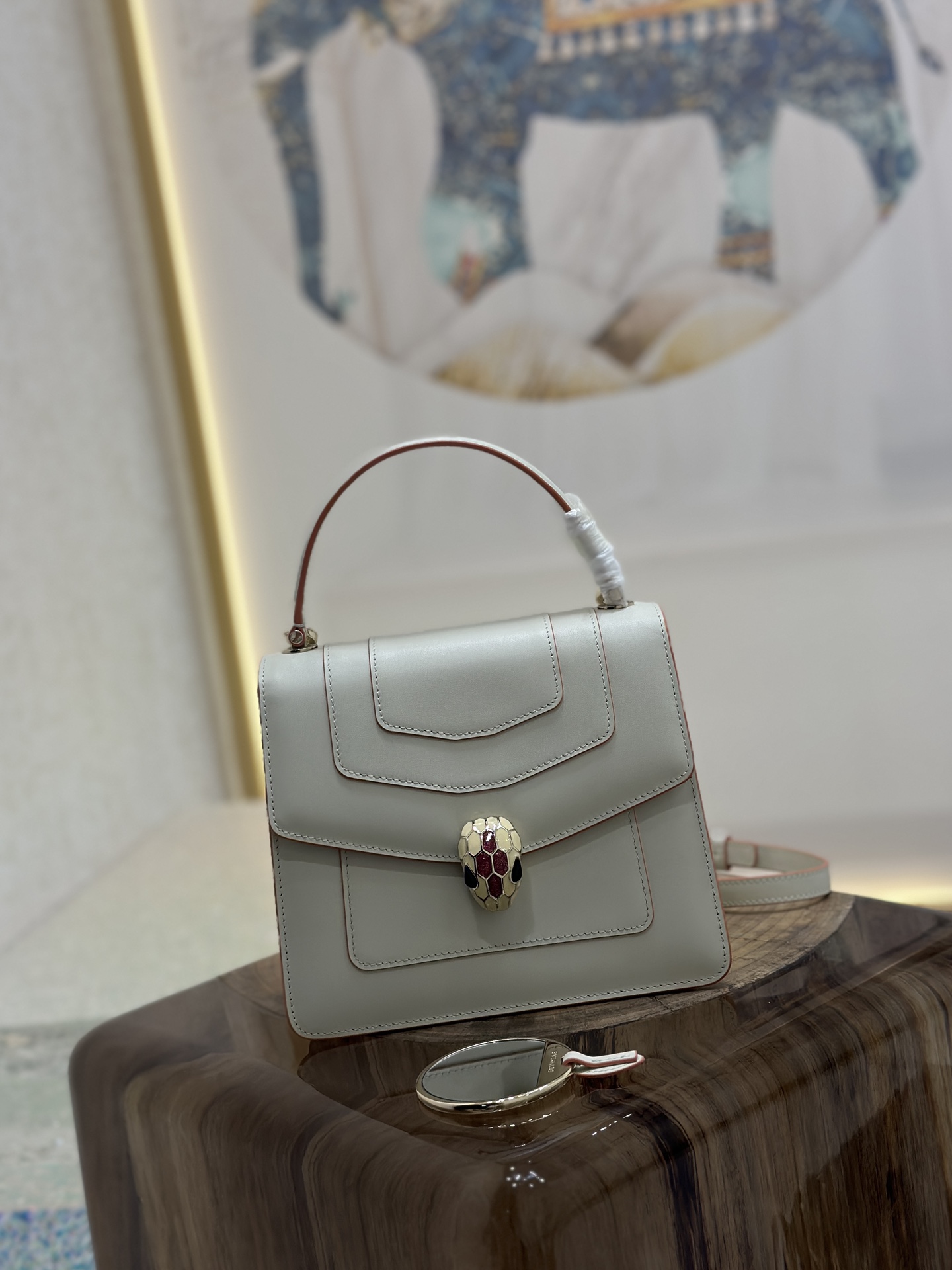 Handbags Bvlgari 38329 size:20*16*9 cm - vstockx