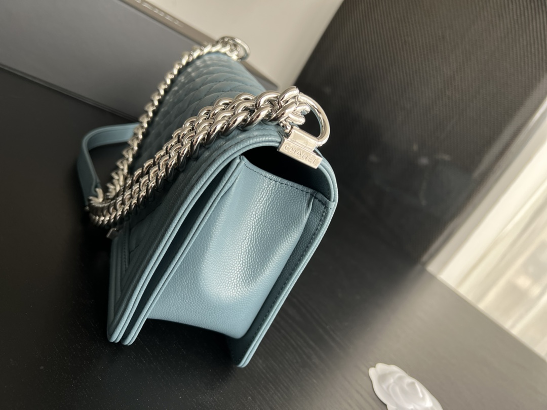 Handbag Chanel size 25 cm - vstockx