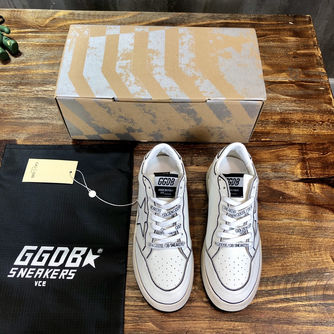 Golden Goose Superstar distressed-finish sneakers 15 - vstockx