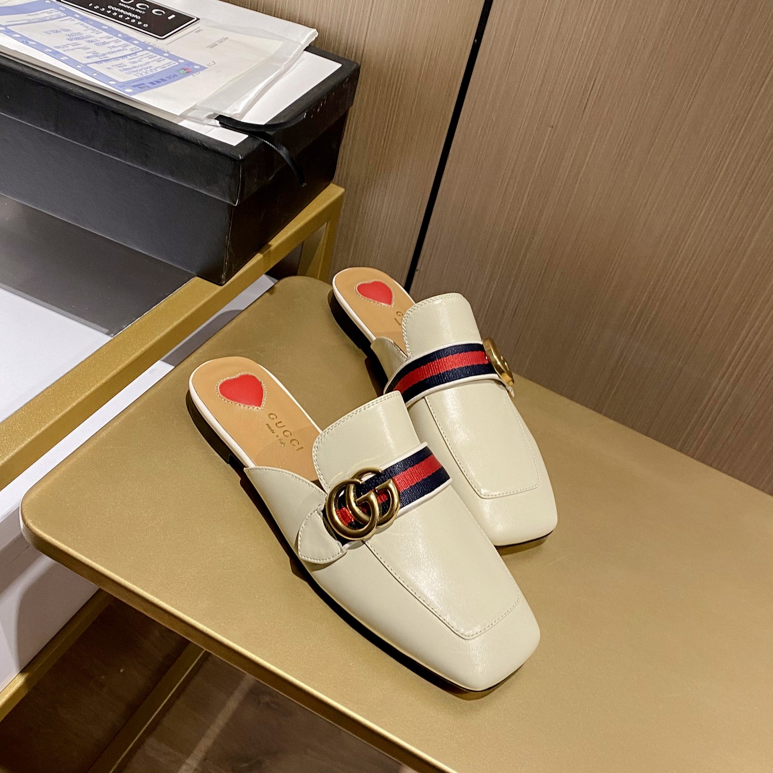 Gucci Leather mid-heel loafer Women 12 - vstockx