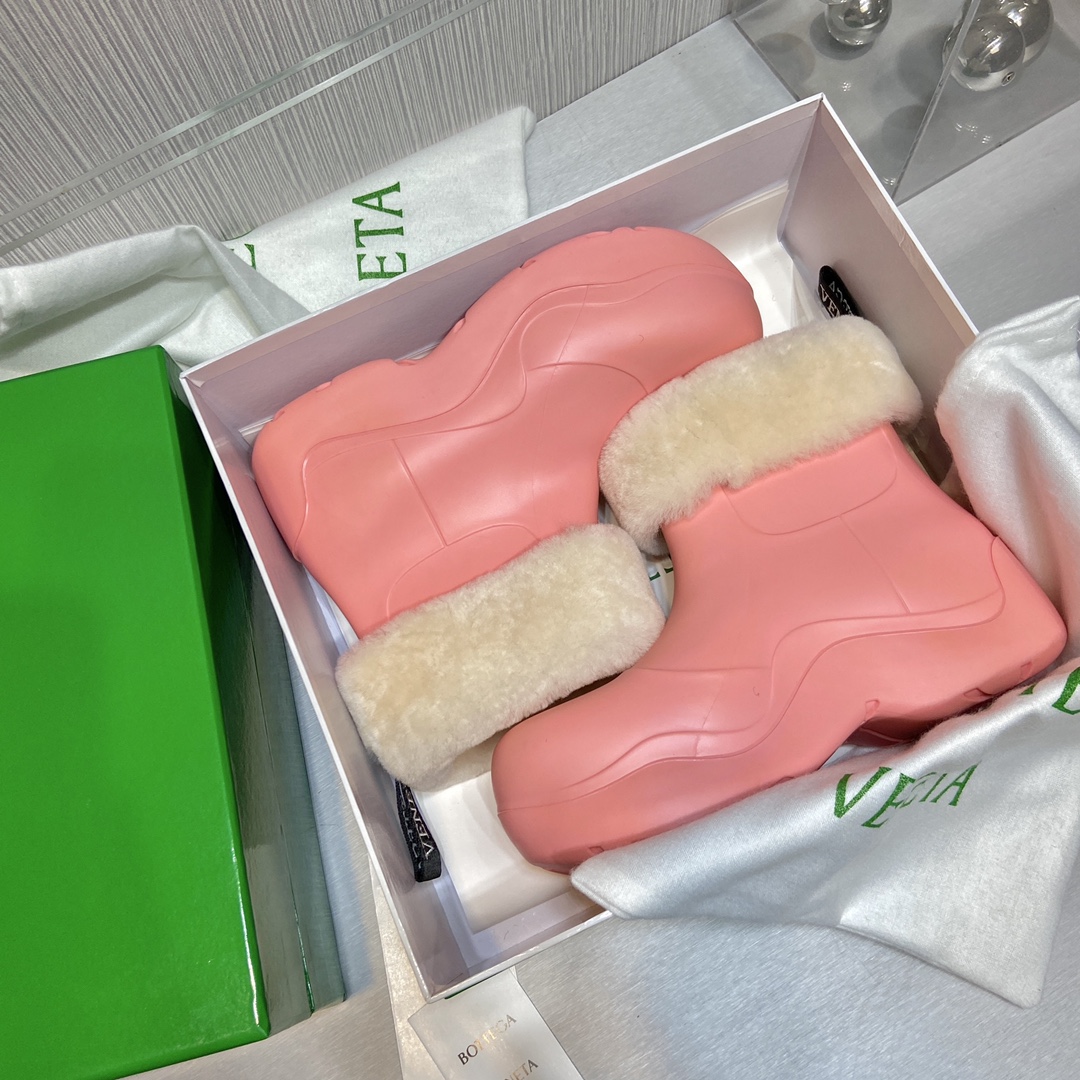 Bottega Veneta Boots 7 - vstockx