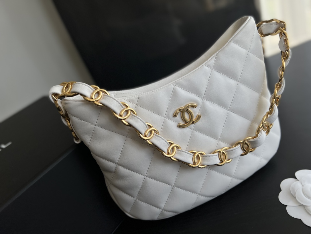 Handbag Chanel size 17.5cm24cm6 cm - vstockx