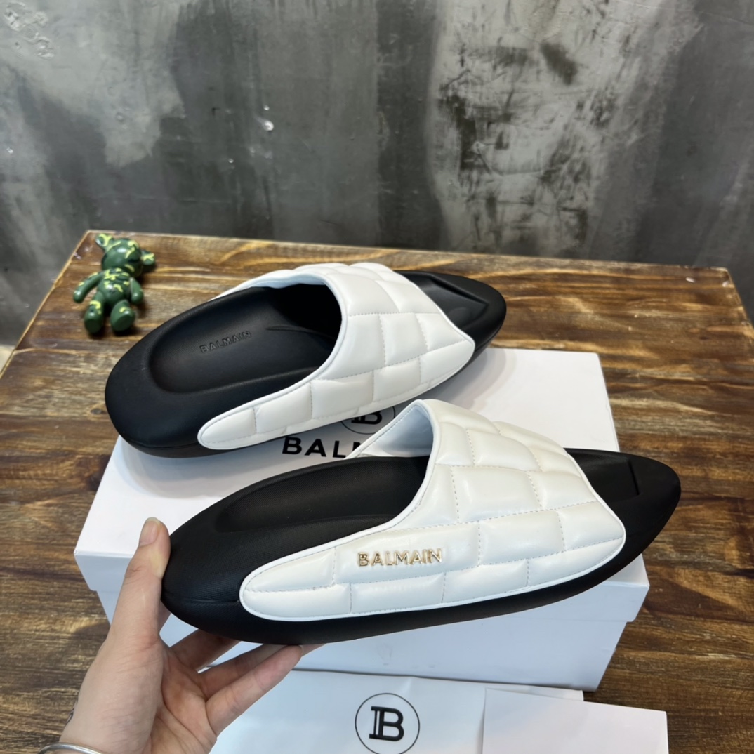 Balmain Quilted leather B-IT mules 10 - vstockx