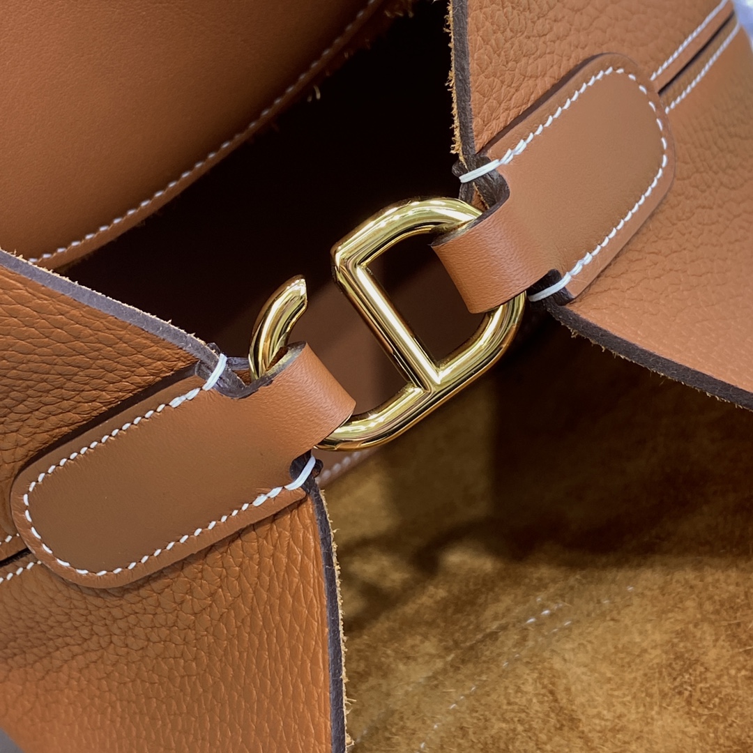 Handbags Hermes picotin size :18x2.5 x22 cm - vstockx