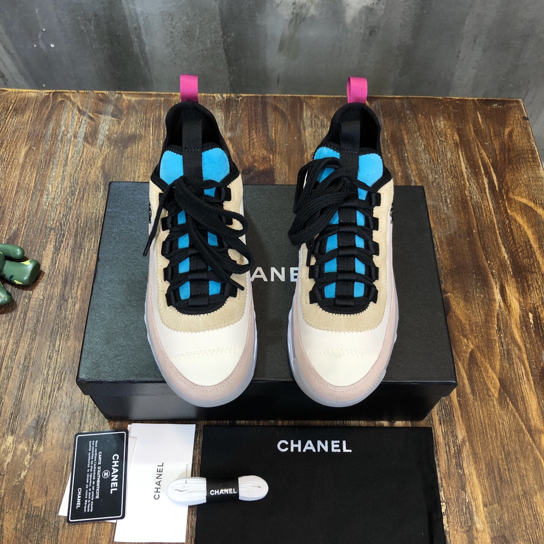 Chanel Fabric & Suede Calfskin Low Top Sneaker 17 - vstockx