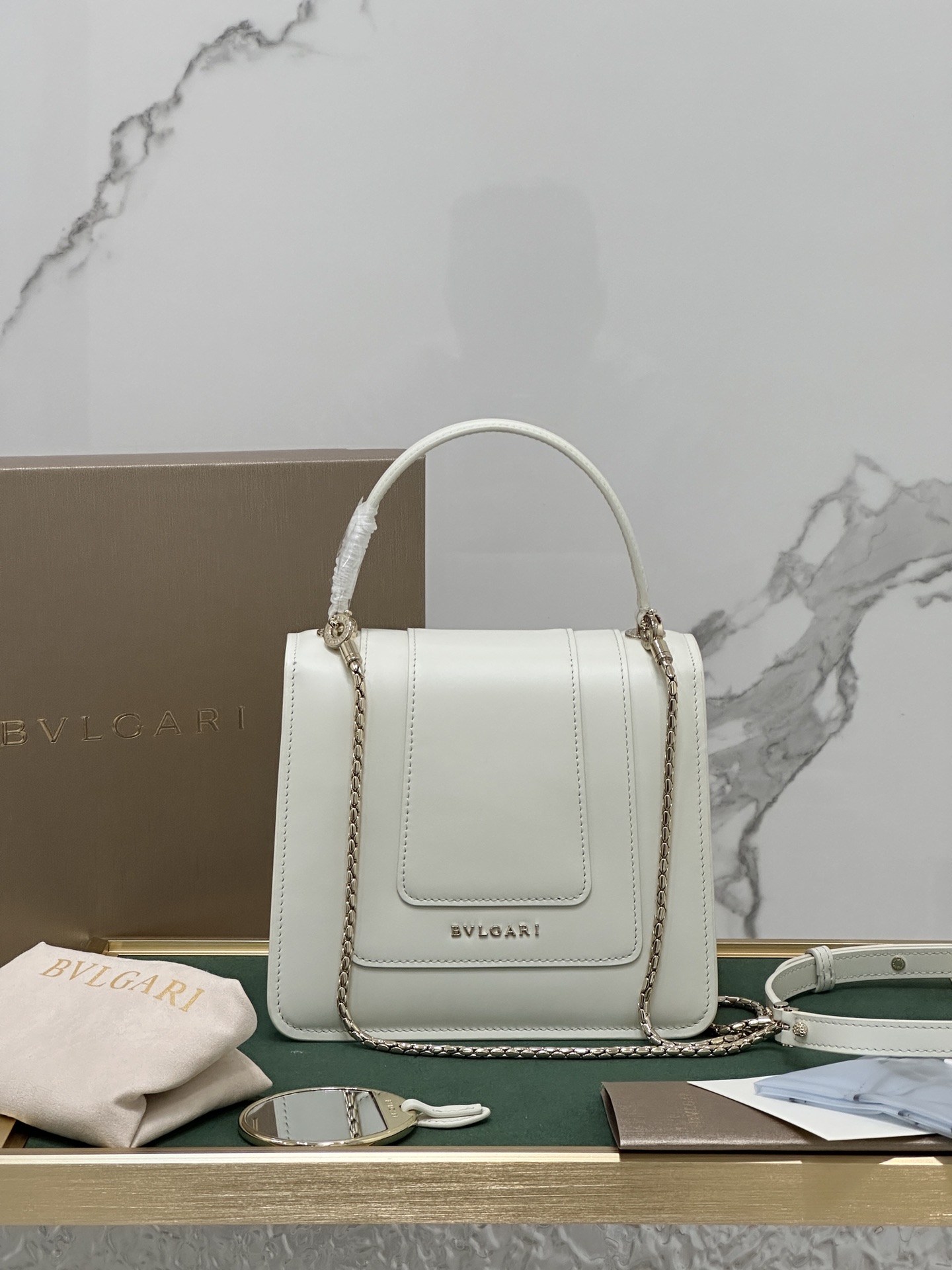 Handbags Bvlgari 38329 size:18*16*9 cm - vstockx
