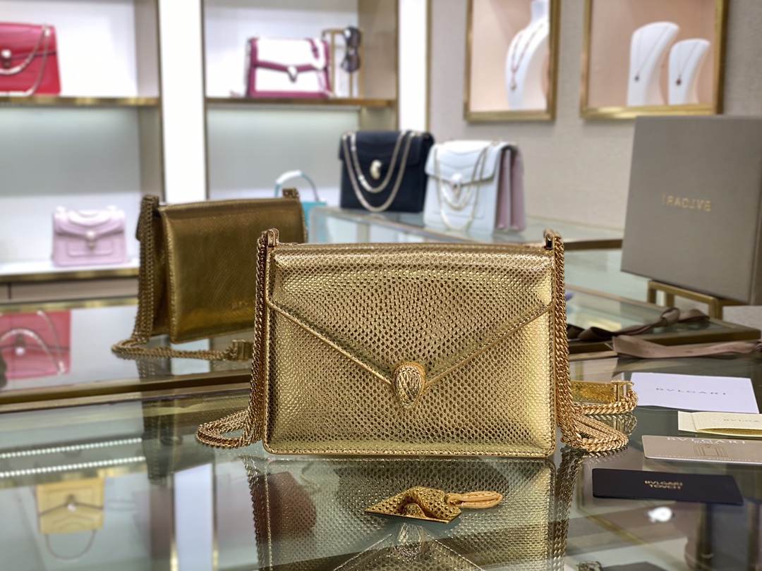 Handbags Bvlgari SERPENTI MULTICHAIN size:19*13.5*6 cm - vstockx