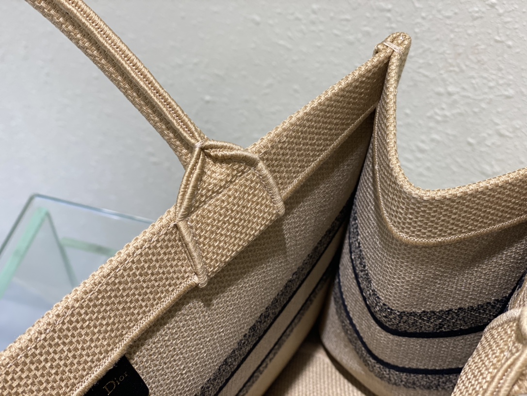 Handbags Dior 8001 size:36.5*28 cm - vstockx