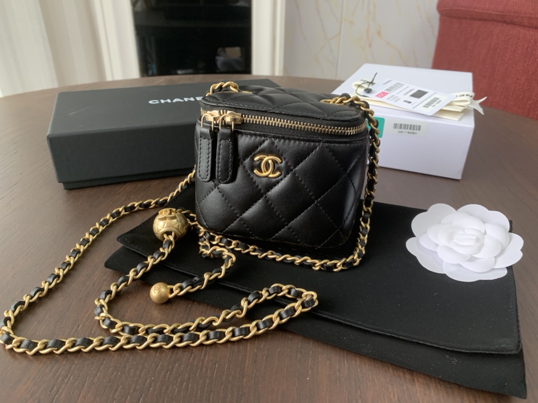 Handbag Chanel size 8.5cmx11cmx7 cm - vstockx