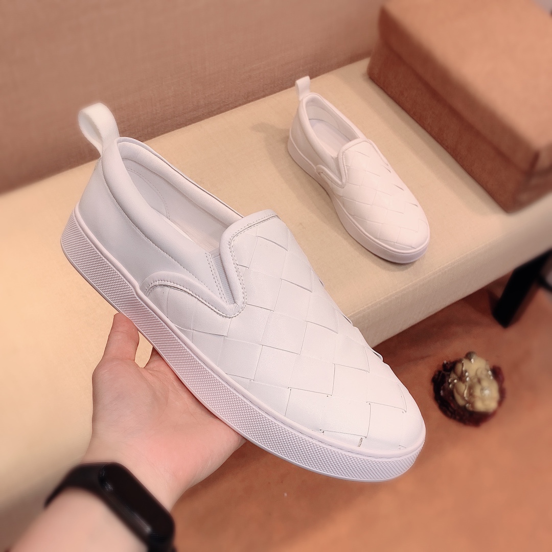 Bottega Veneta Intrecciato Leather Loafers 5 - vstockx