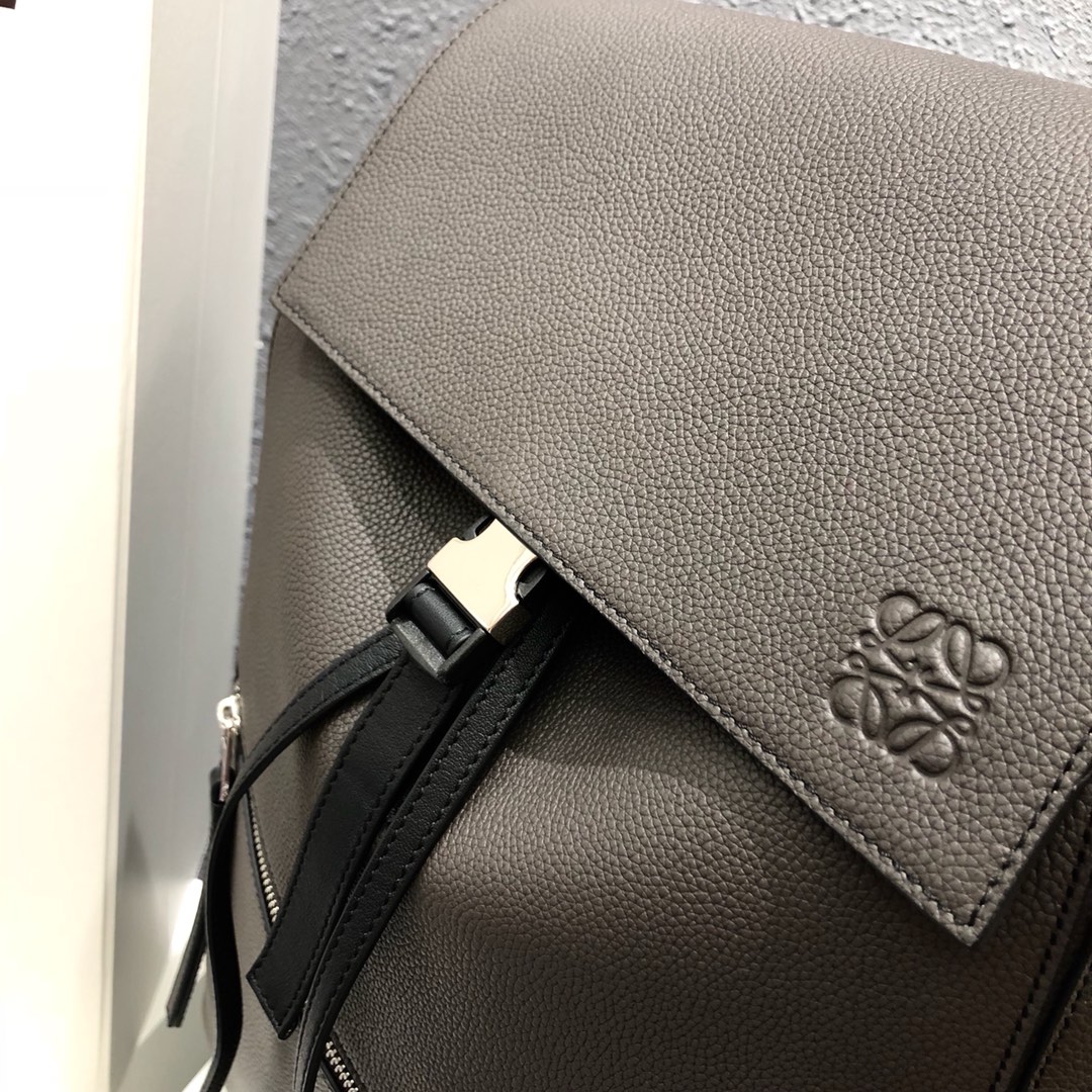 Handbags LOEWE ykk size:33x44.5x19 cm - vstockx