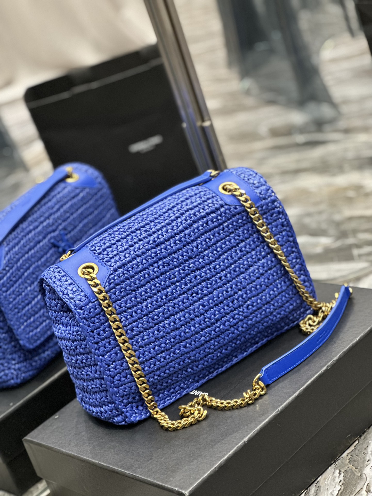 Handbags SAINT LAURENT 633158 size 28  20.5  8.5 cm - vstockx