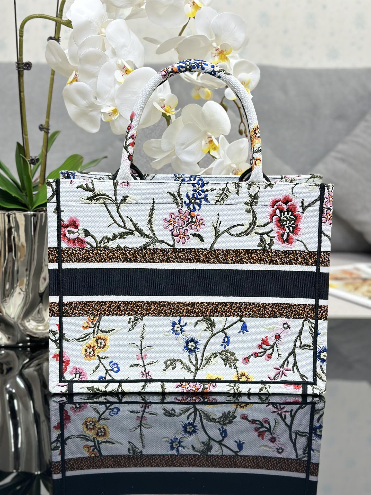 Handbag Dior M1286 size 36 x 27.5 x 16.5 cm - vstockx