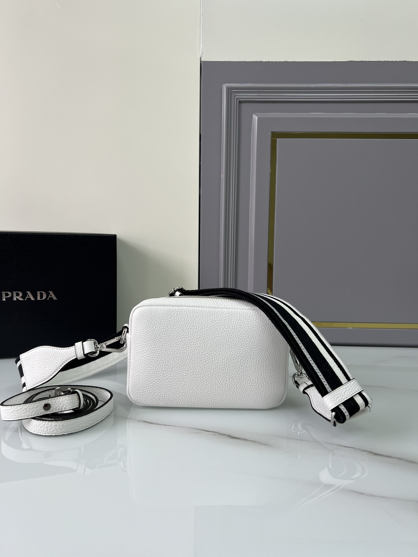 handbags prada 1BH192 19*12*6 - vstockx
