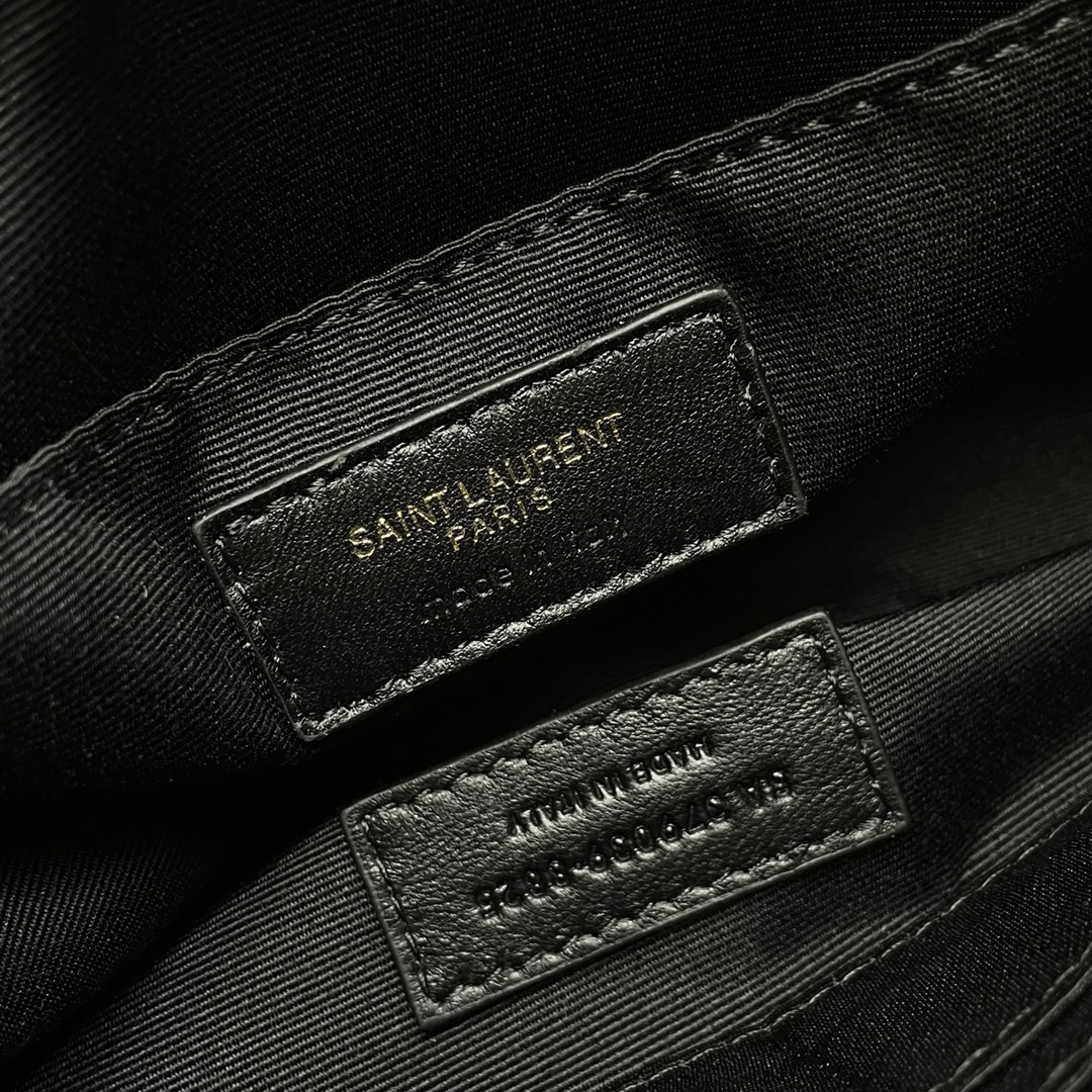 Handbags SAINT LAURENT 379039 size 24  17.5  1.5 cm - vstockx