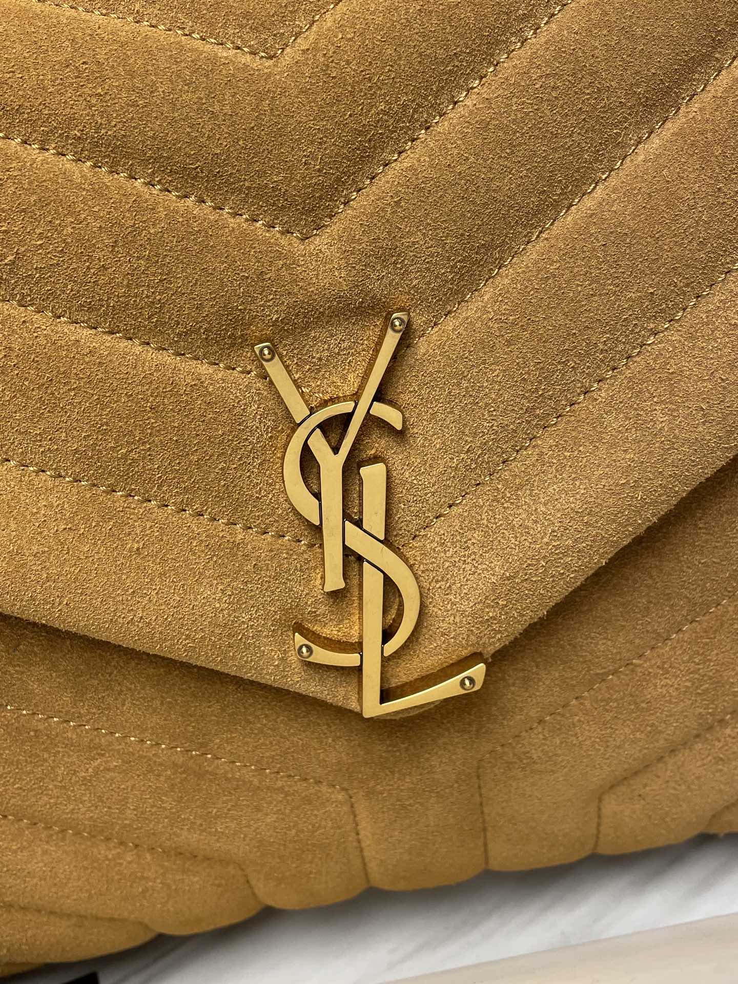 Handbags SAINT LAURENT 459749 size 31x22x10 cm - vstockx