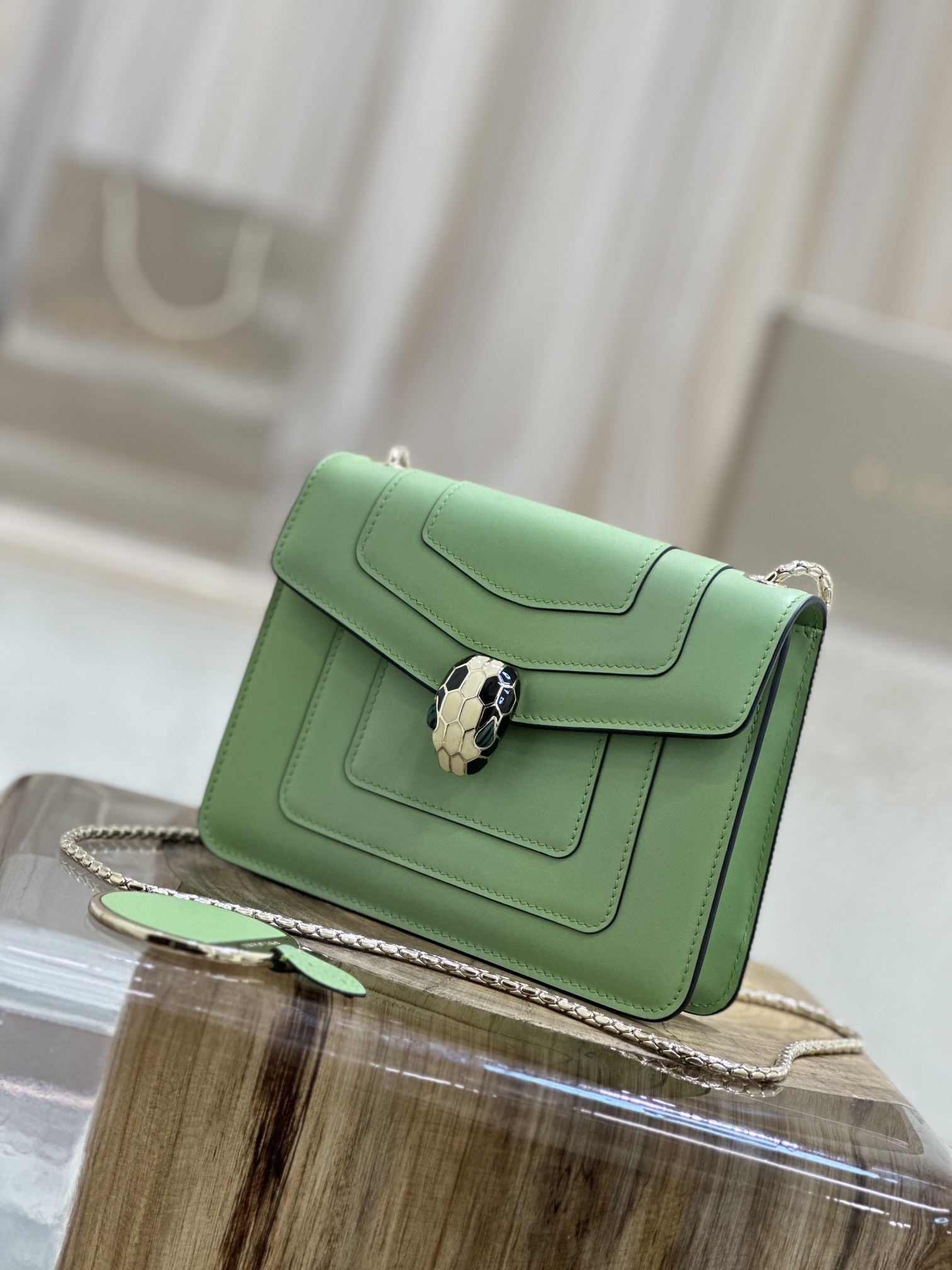 Handbags Bvlgari Serpenti Forever 35107 size:20*15*5 cm - vstockx