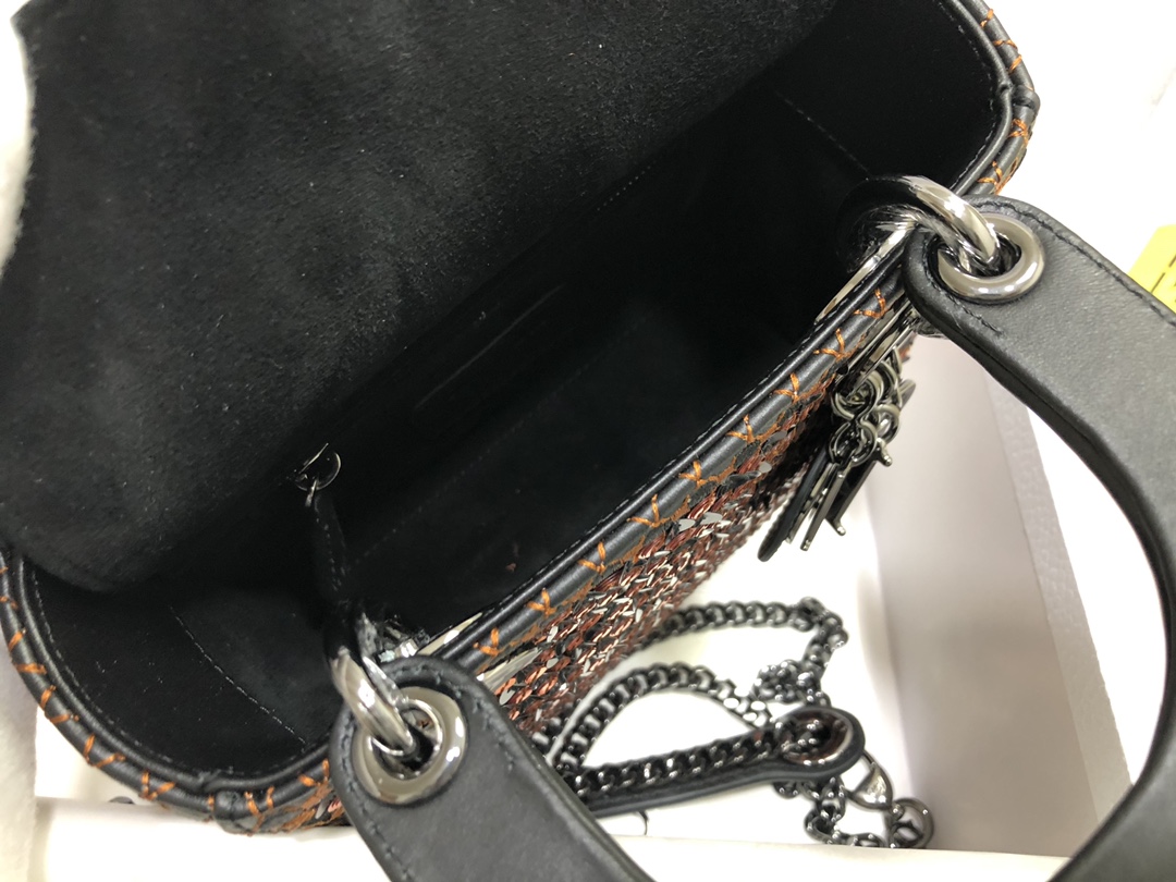 Handbag Dior M0505 size 17 x 15 x 7 cm - vstockx