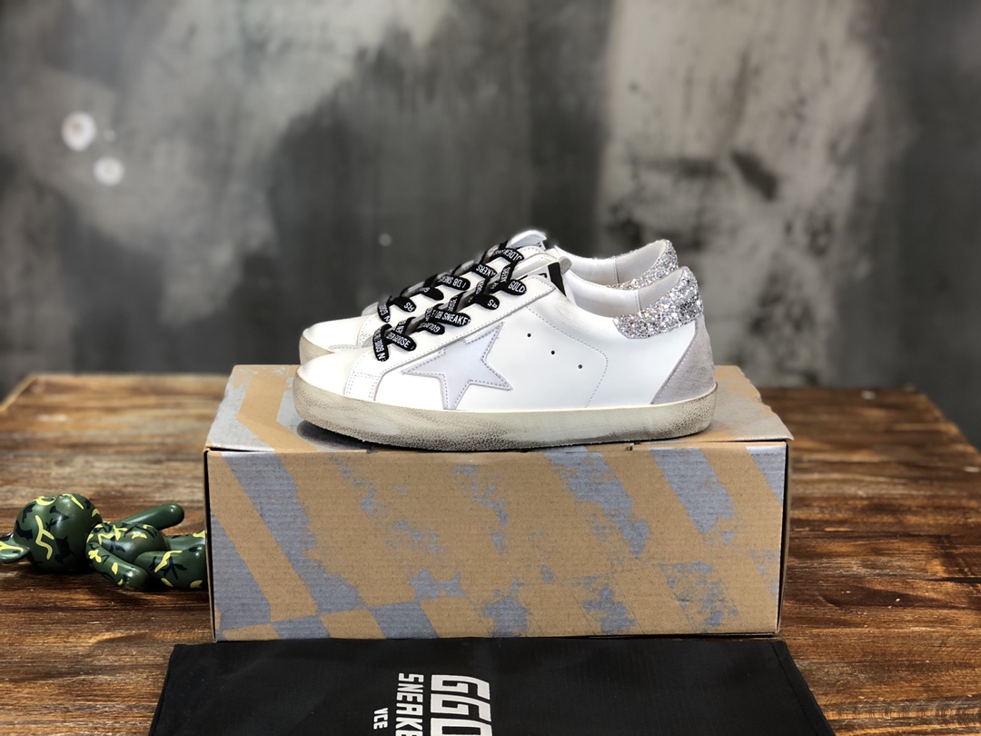 Golden Goose Superstar distressed-finish sneakers 6 - vstockx