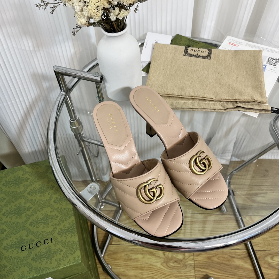 Gucci Women's Double G slide sandal WOMEN 7 - vstockx