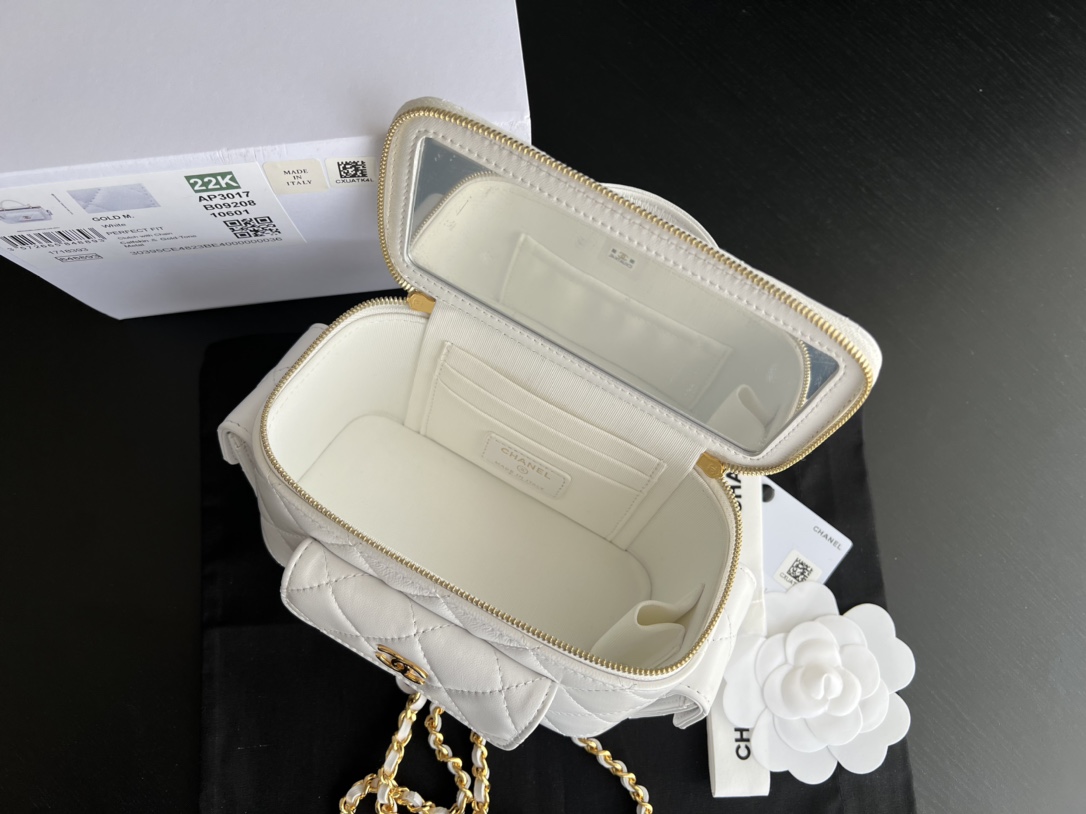 Handbag Chanel AP3017 size 17cm10cmx8 cm - vstockx