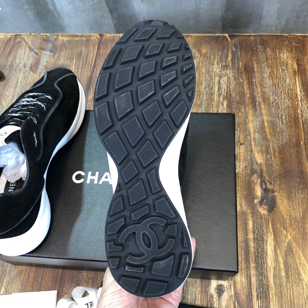 Chanel Fabric & Suede Calfskin Low Top Sneaker 26 - vstockx