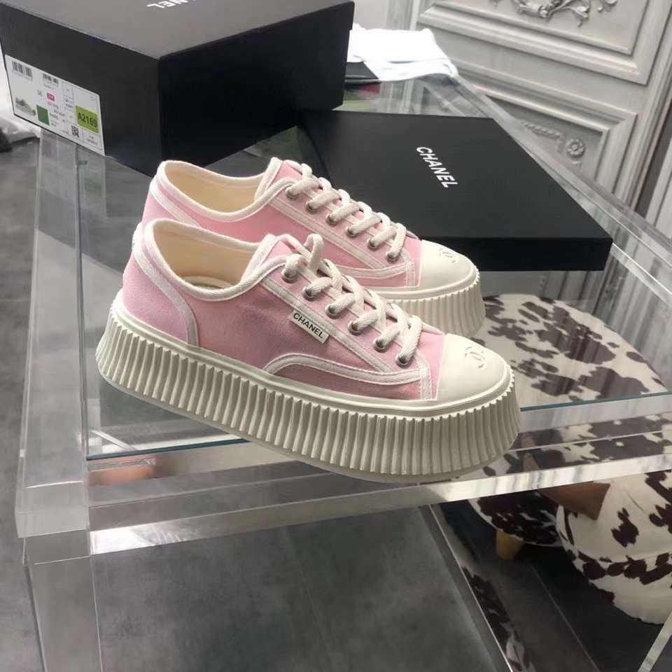 Chanel Platform Sneaker 29 - vstockx