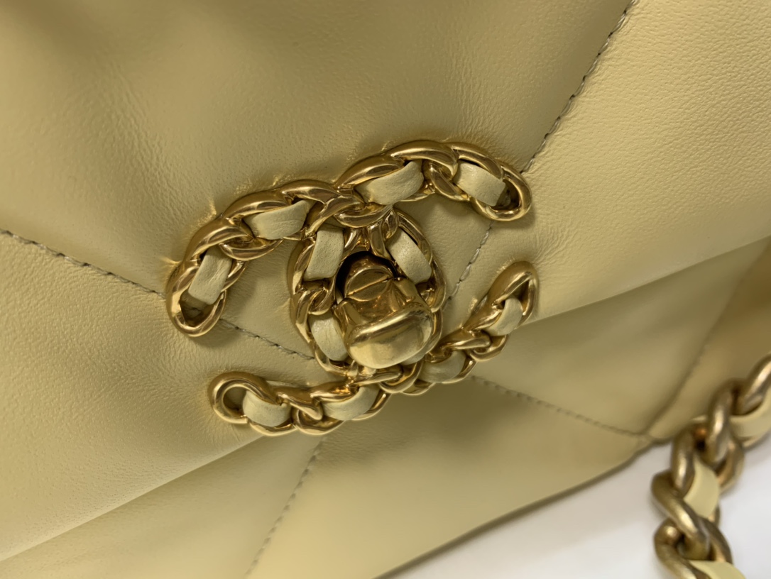 Handbag Chanel size 30 cm - vstockx