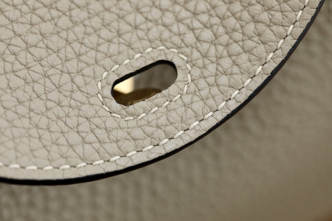 Handbags Hermes Lindy mini tc - vstockx