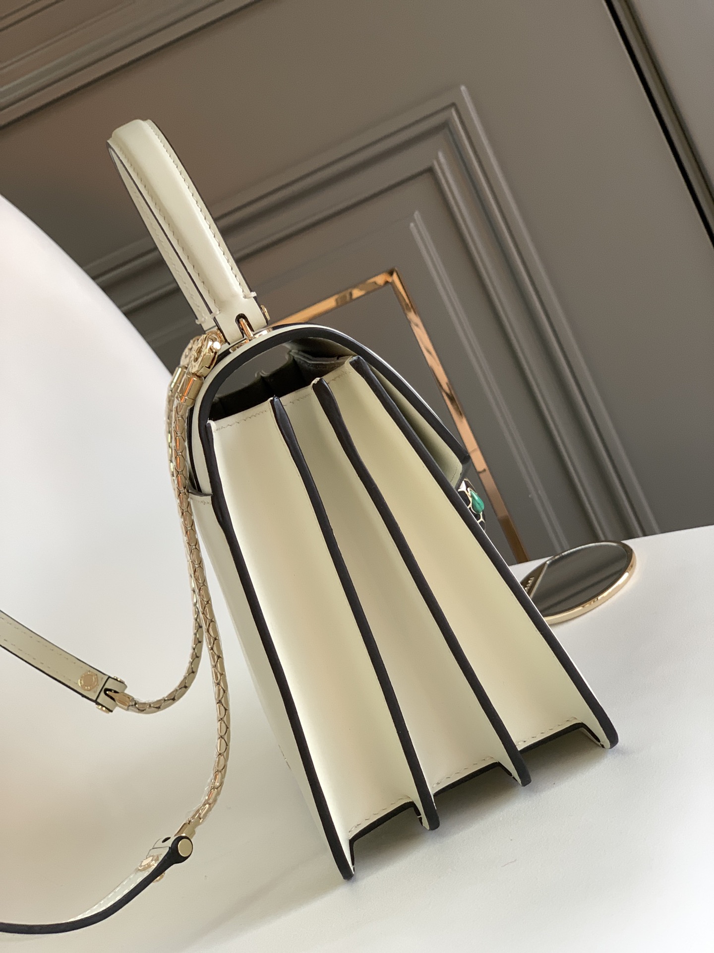 Handbags Bvlgari Sprpenti Forever size:19*13.5*6 cm - vstockx