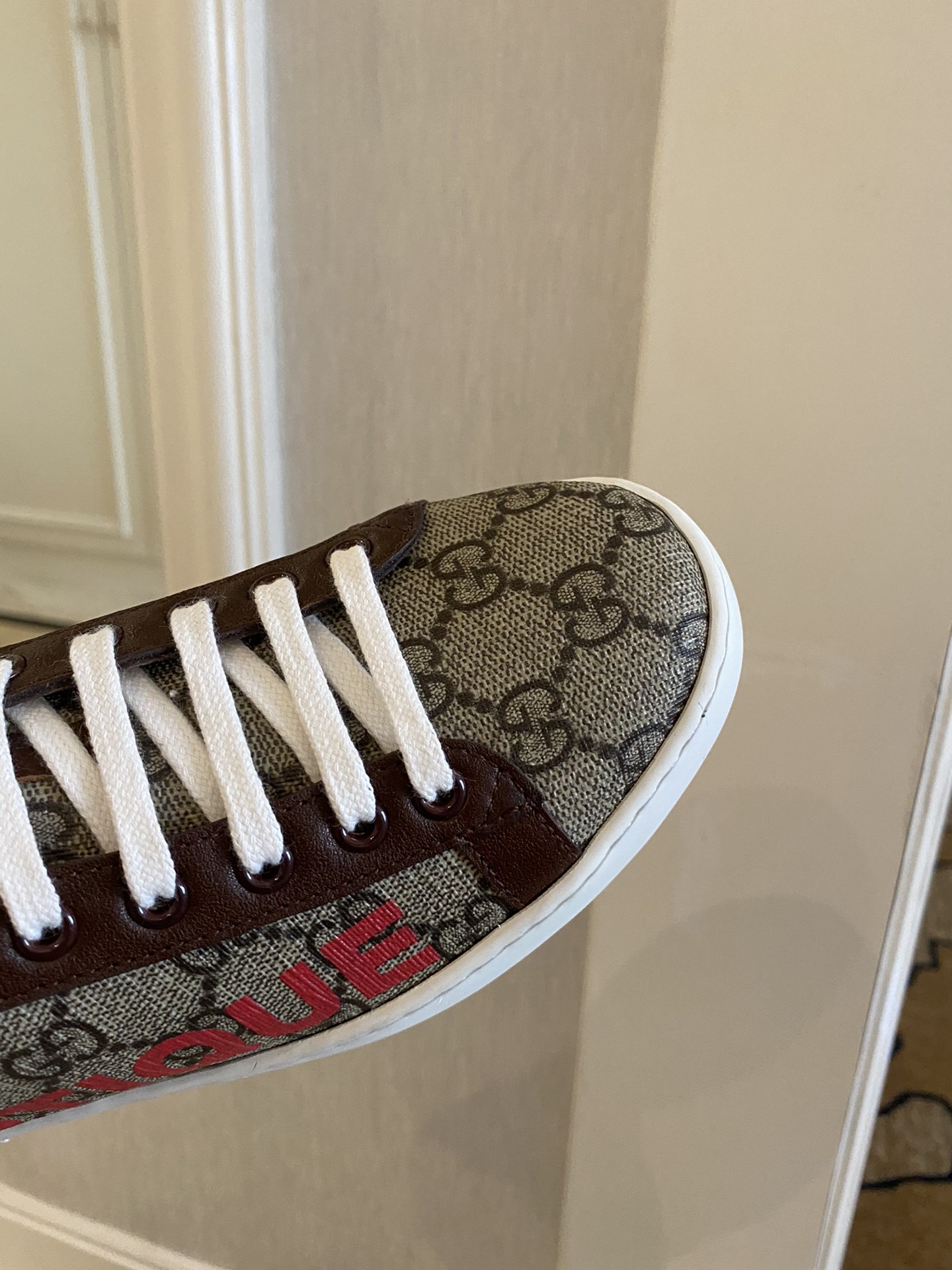 Gucci Women's Ace sneaker with bee sneaker 4 - vstockx