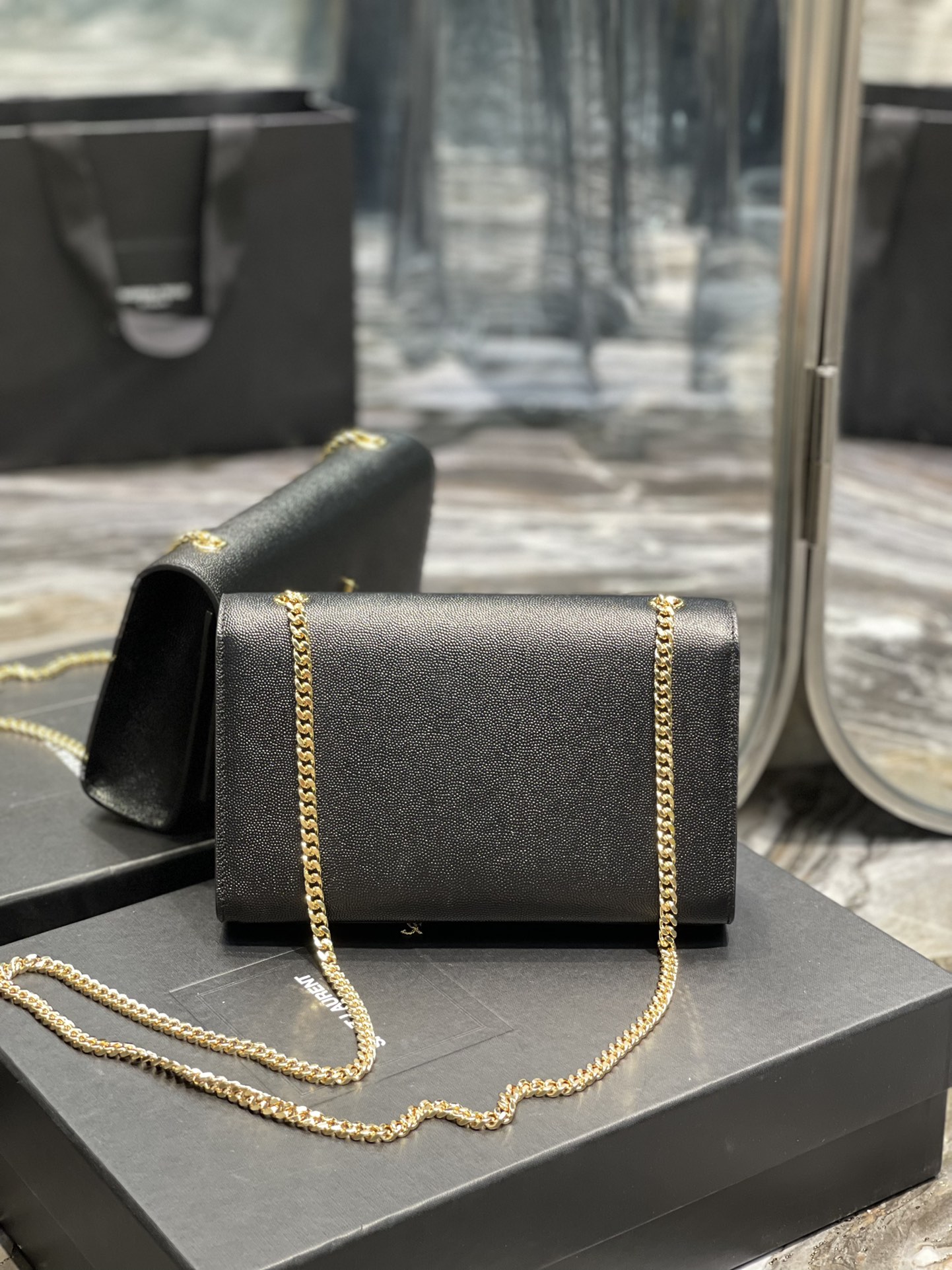 Handbags SAINT LAURENT 354119 size 24x14.5x5 cm - vstockx
